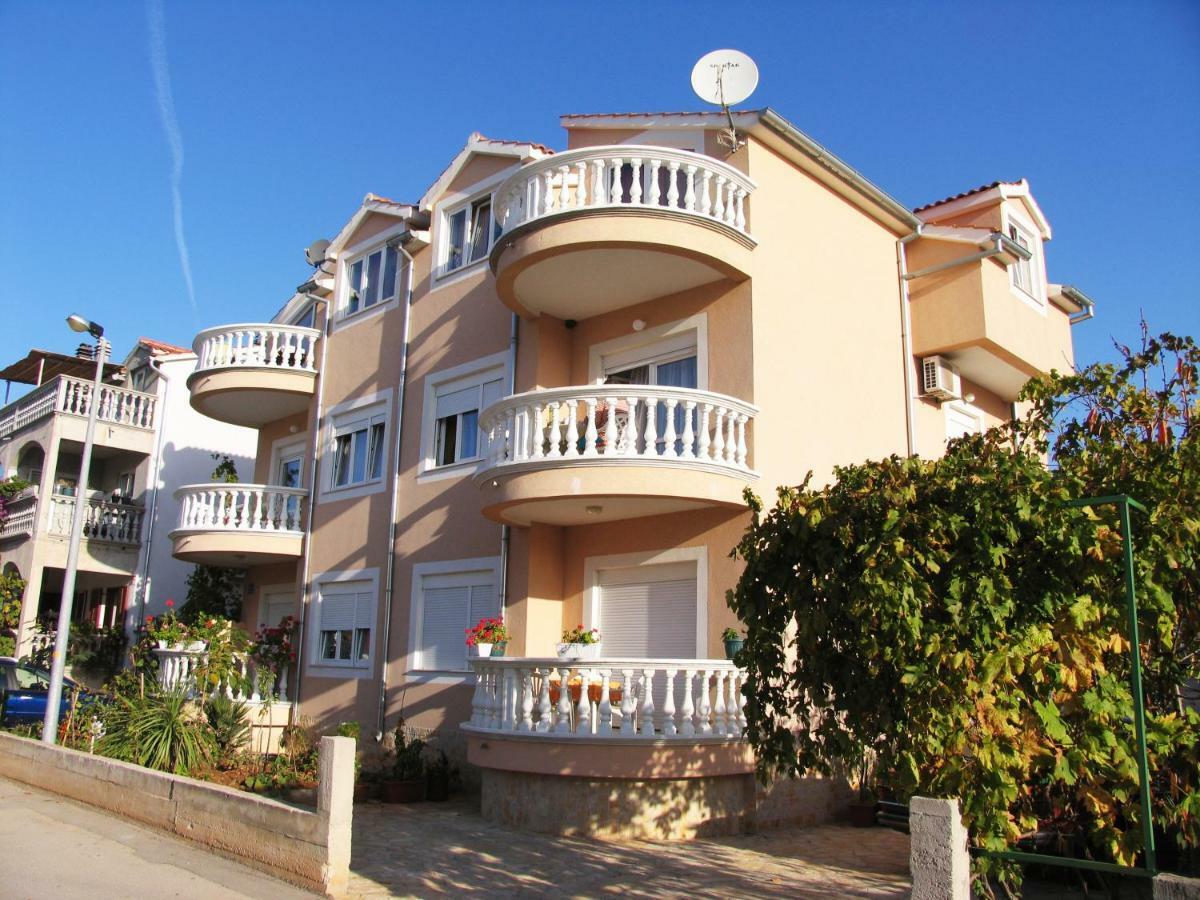 Apartment Bilac Vodice Ngoại thất bức ảnh